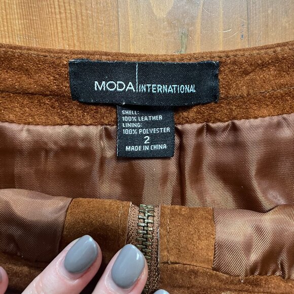 Caramel brown suede miniskirt - Picture 3 of 3